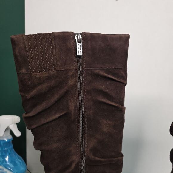 Kenneth Cole "GO OUT" Suede RIDING Boots, Color BARK, SIZE 7.5 MEDIUM - Picture 8 of 11